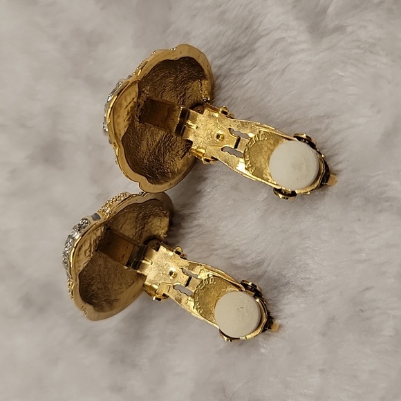 Fifth Avenue Collection FAC Clip On Earrings Butler - Picture 4 of 4